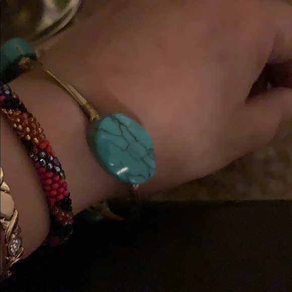 Handmade gold wire turquoise wrapbracelet - Picture 5 of 8